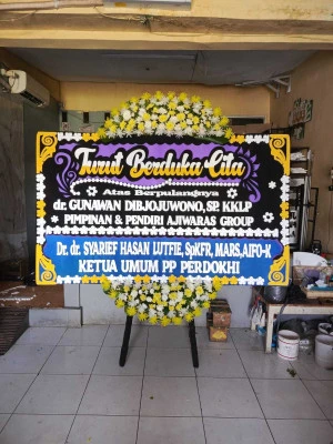 Papan Bunga di Kalensari Compreng